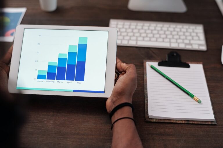 Diferencia entre ADR y RevPAR en el sector hotelero